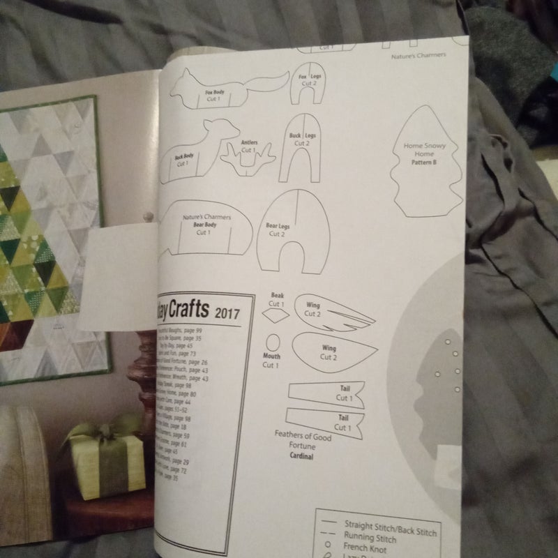 Holiday Crafts Magazine 2017