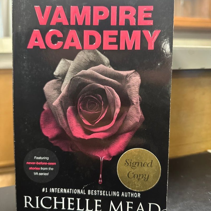 Vampire Academy 10th Anniversary Edition (SIGNED COPY)