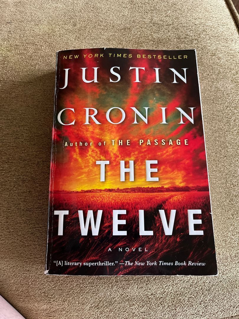 The Twelve (Book Two of the Passage Trilogy)