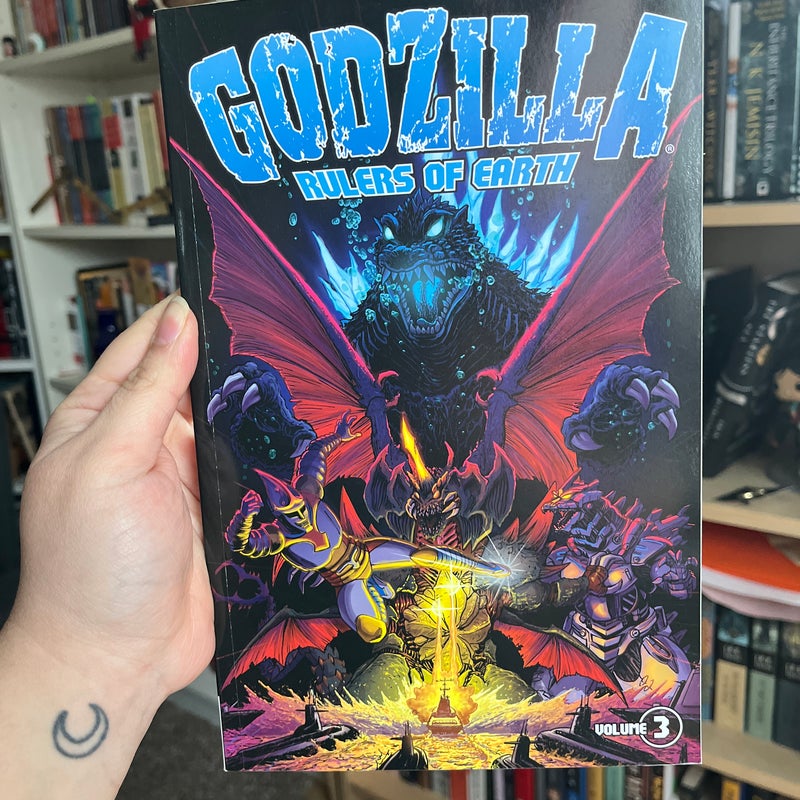 Godzilla: Rulers of Earth Volume 3