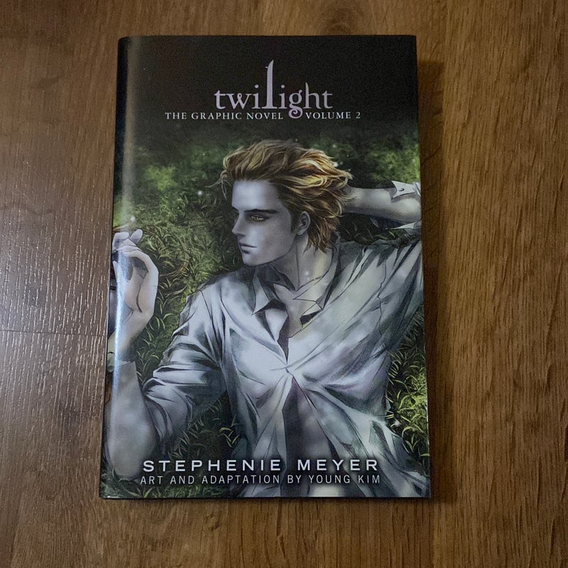 Twilight: the Graphic Novel, Vol. 2