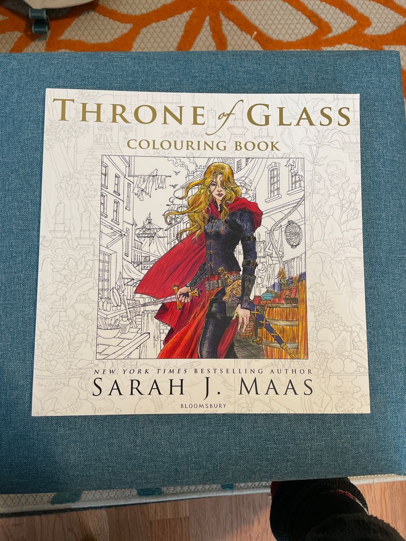 The Throne of Glass Colouring Book