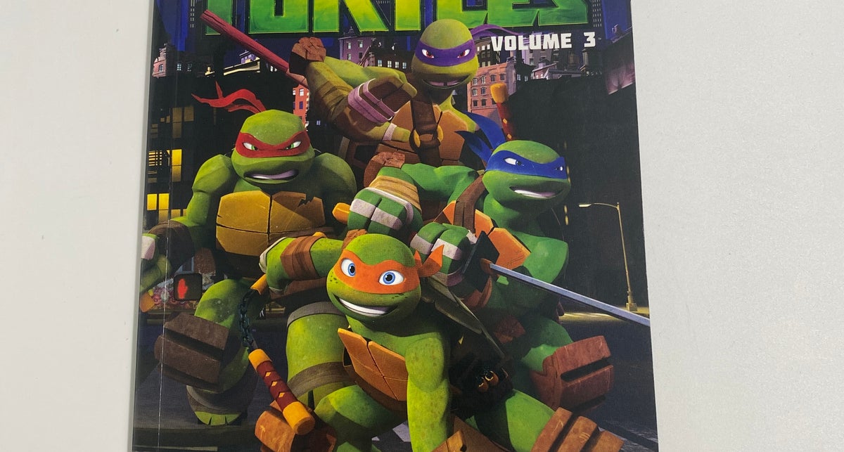 Totally Turtles! (Teenage Mutant Ninja Turtles) by Matthew J