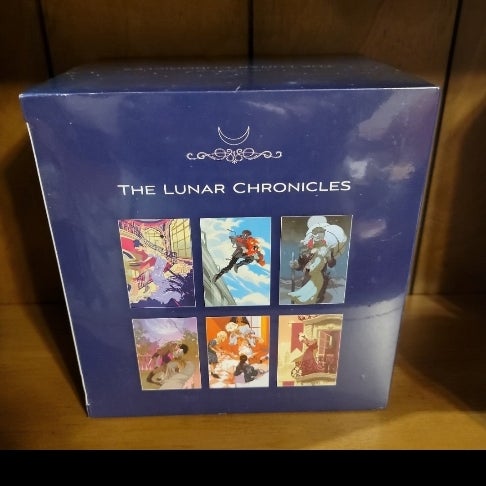 The Lunar Chronicles Boxed Set: Cinder, Scarlet, Cress, Fairest, Stars above, Winter