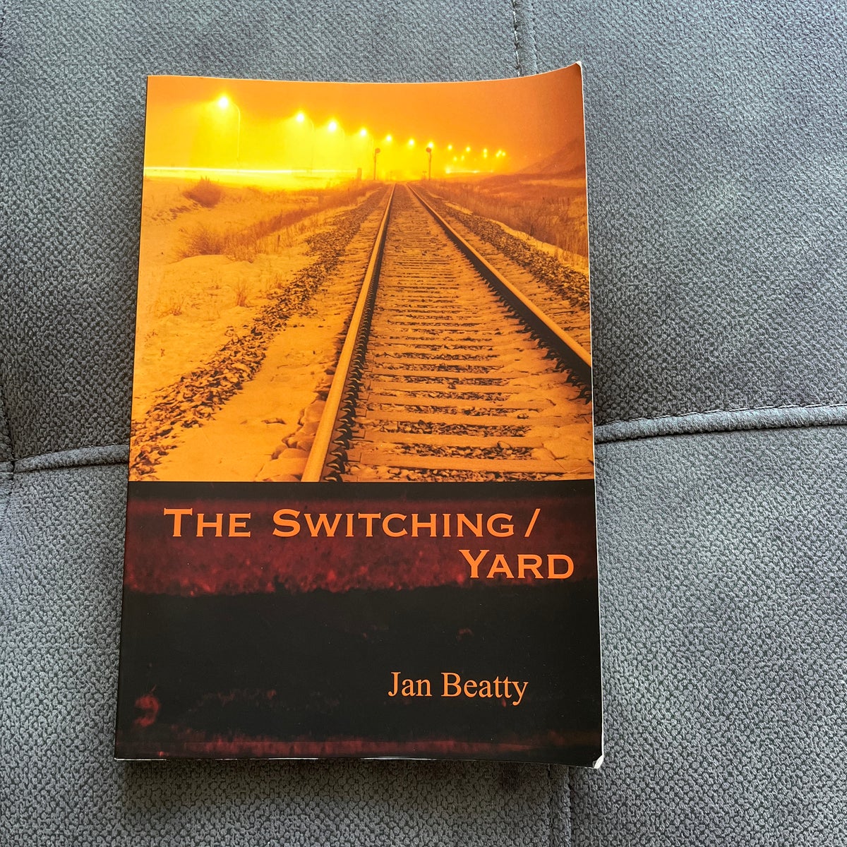 The Switching/Yard by Jan Beatty, Paperback Pangobooks