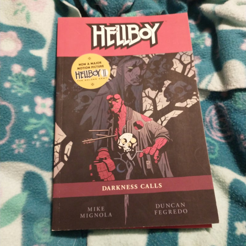 Hellboy Volume 8: Darkness Calls