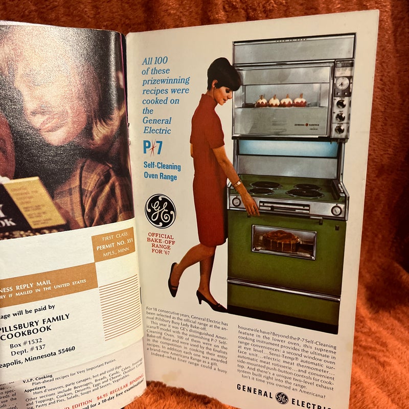 18th Bake off cook book ( 1967 )