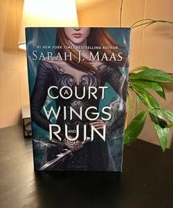 A Court of Wings and Ruin (1/1)