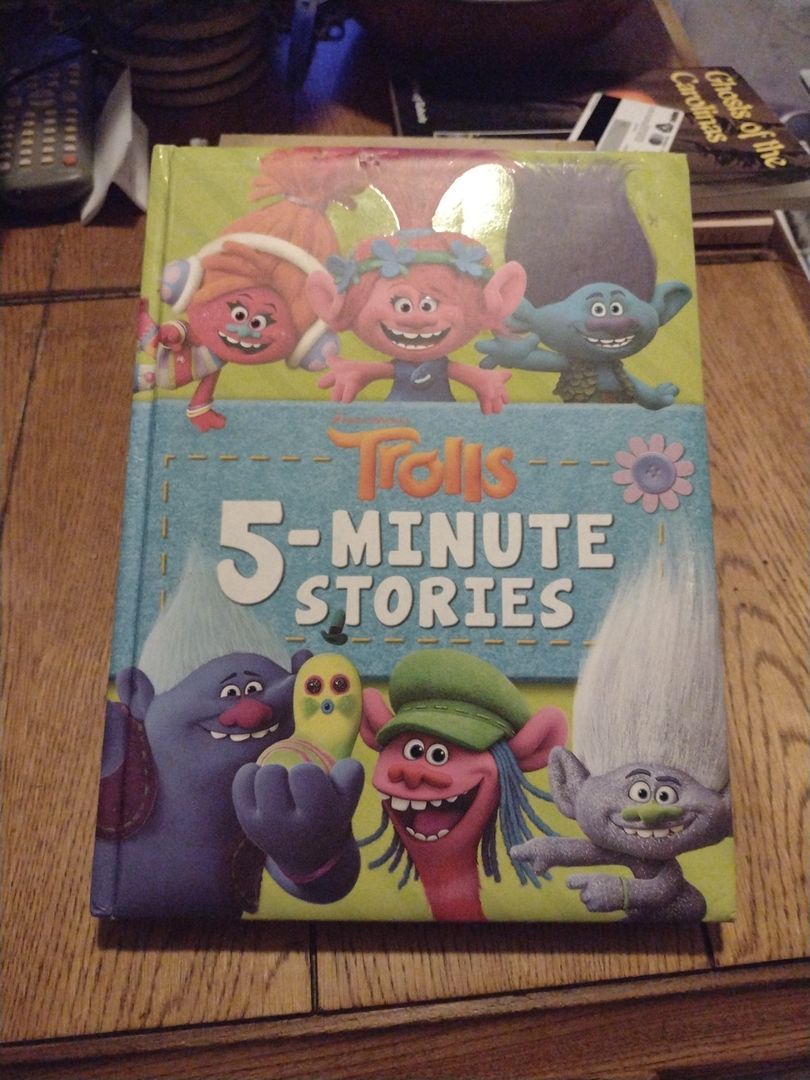 Trolls 5-Minute Stories (DreamWorks Trolls)