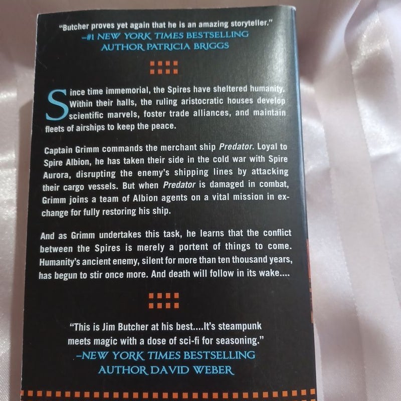 The Cinder Spires the Aeronaut's Windlass by Jim Butcher