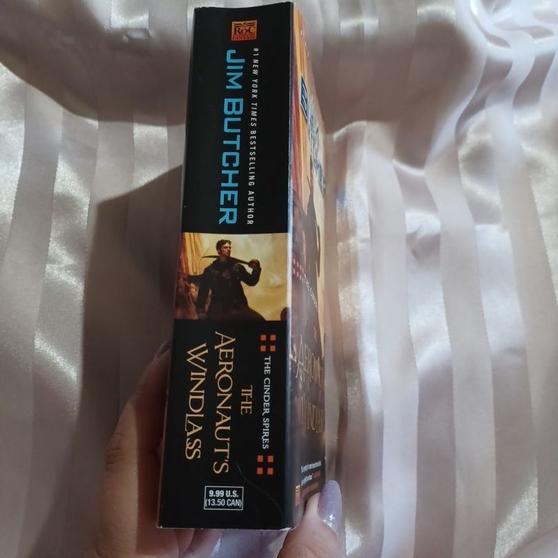 The Cinder Spires the Aeronaut's Windlass by Jim Butcher
