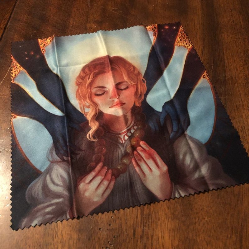 Owlcrate silky cloth