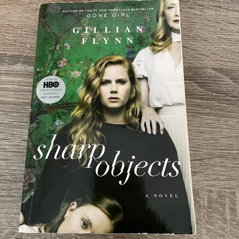 Sharp Objects (Movie Tie-In)