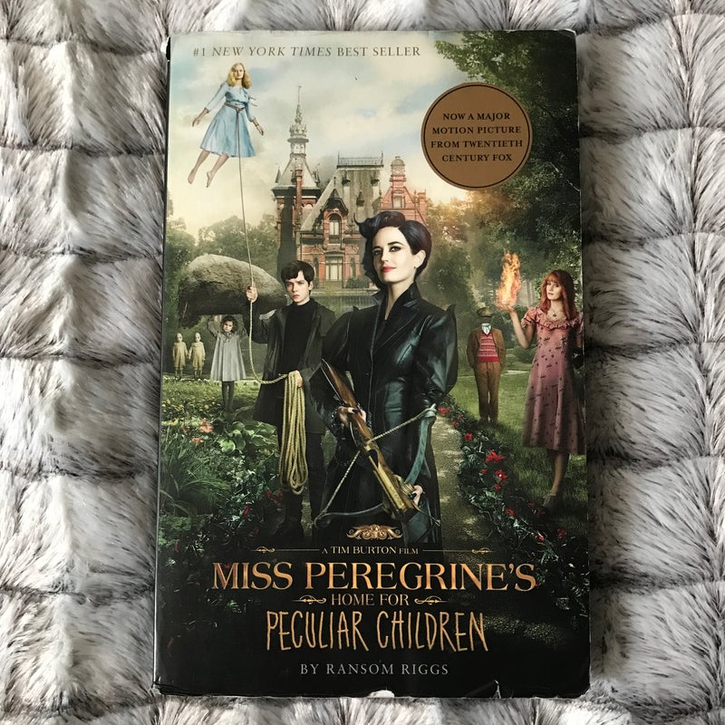 Miss Peregrine's Home for Peculiar Children (Movie Tie-In Edition)