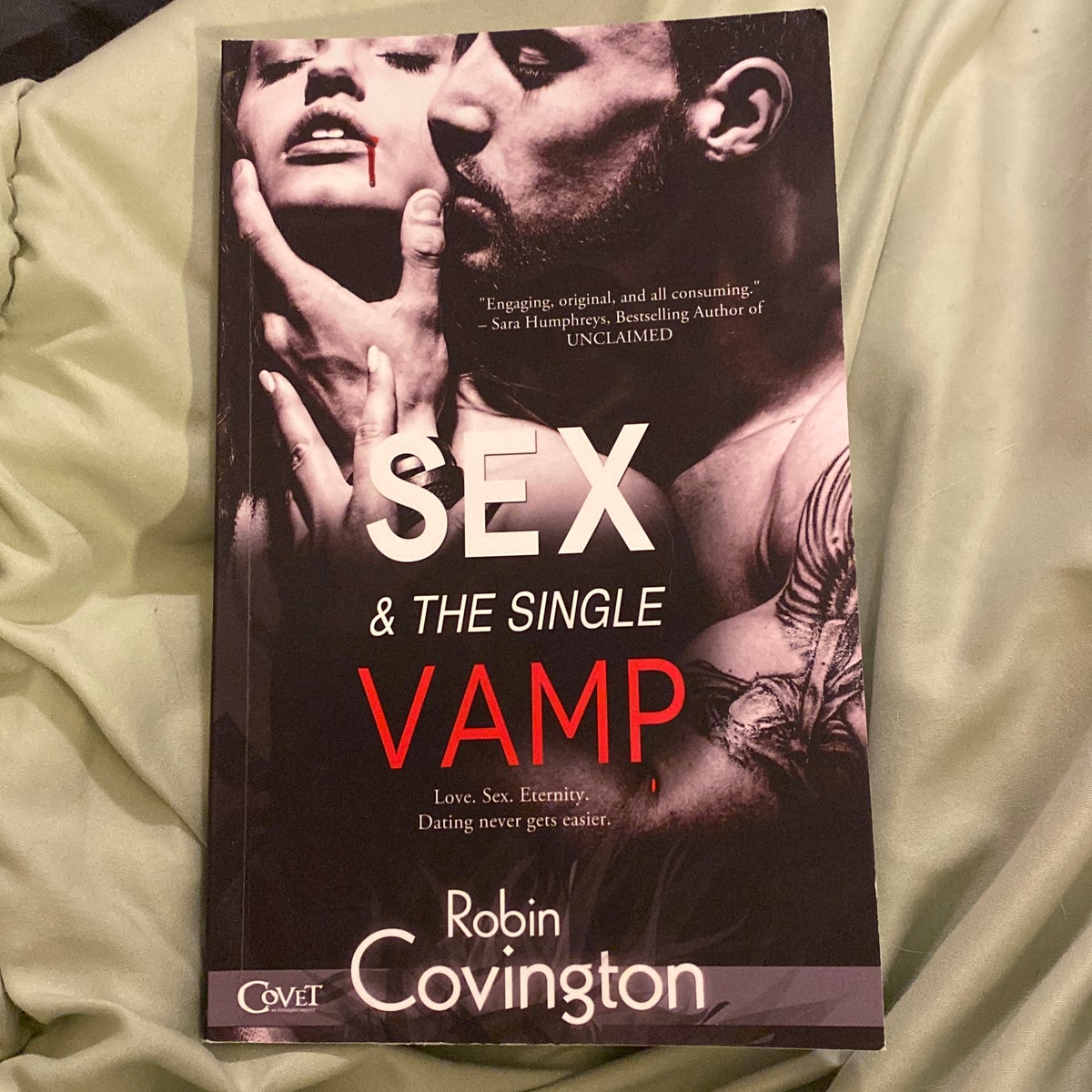 Sex and the Single Vamp by Robin Covington, Paperback | Pangobooks