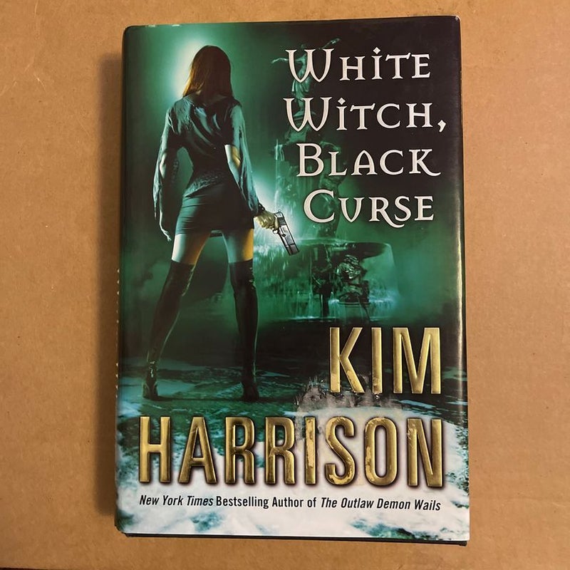 White Witch, Black Curse (1st Edition)