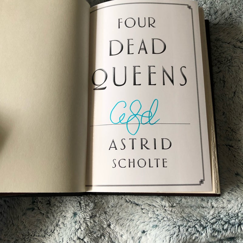 Four Dead Queens *Owlcrate edition*