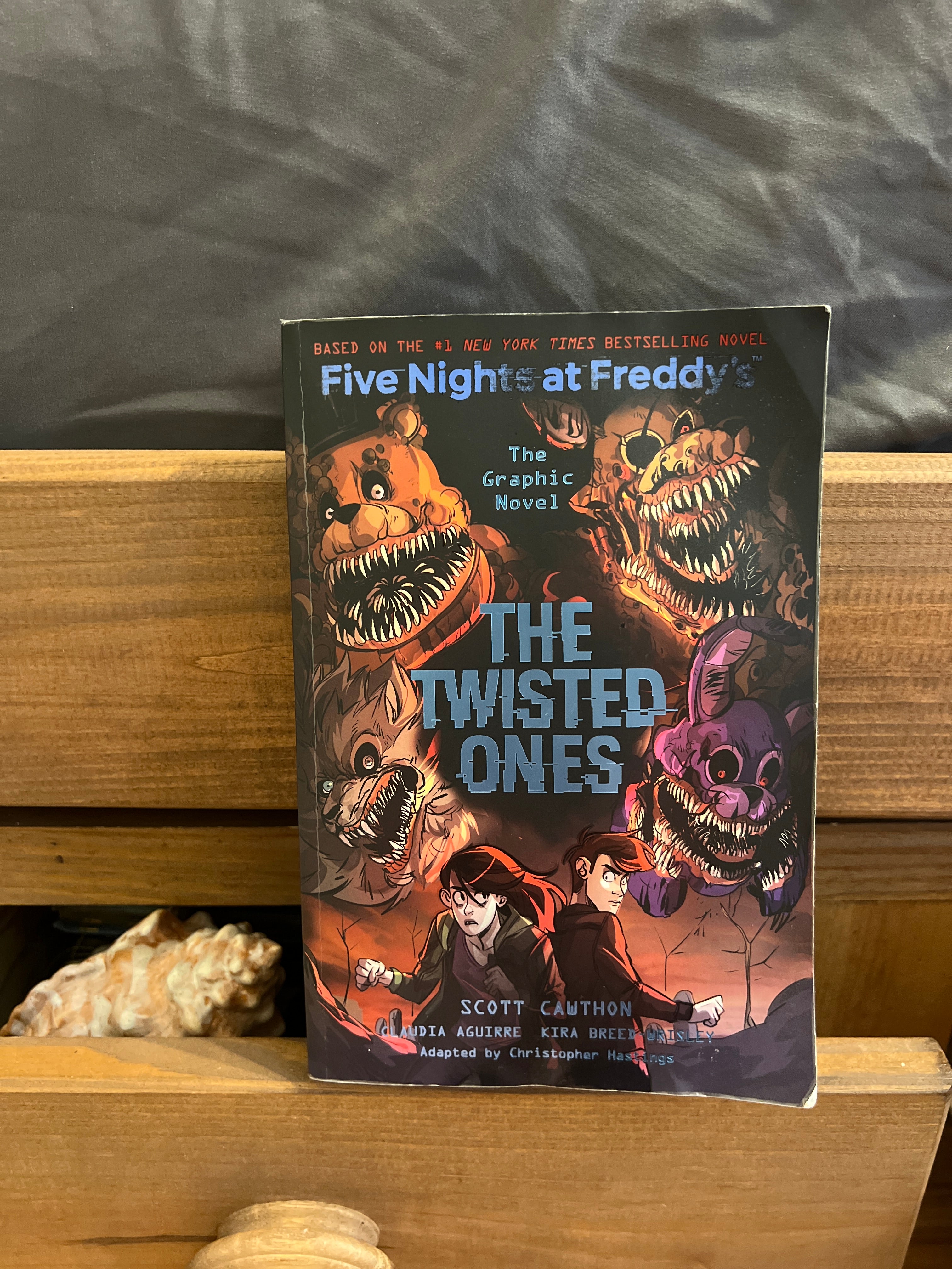 The Twisted Ones (Five Nights at Freddy's Graphic Novel #2)