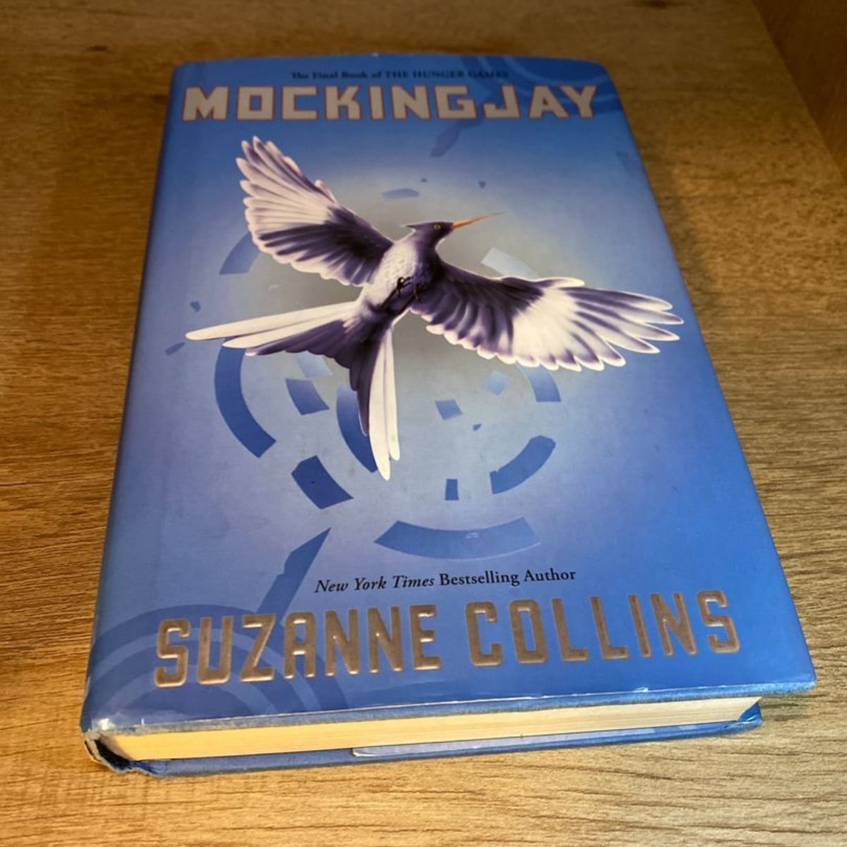 Mockingjay by Suzanne Collins, Hardcover | Pangobooks