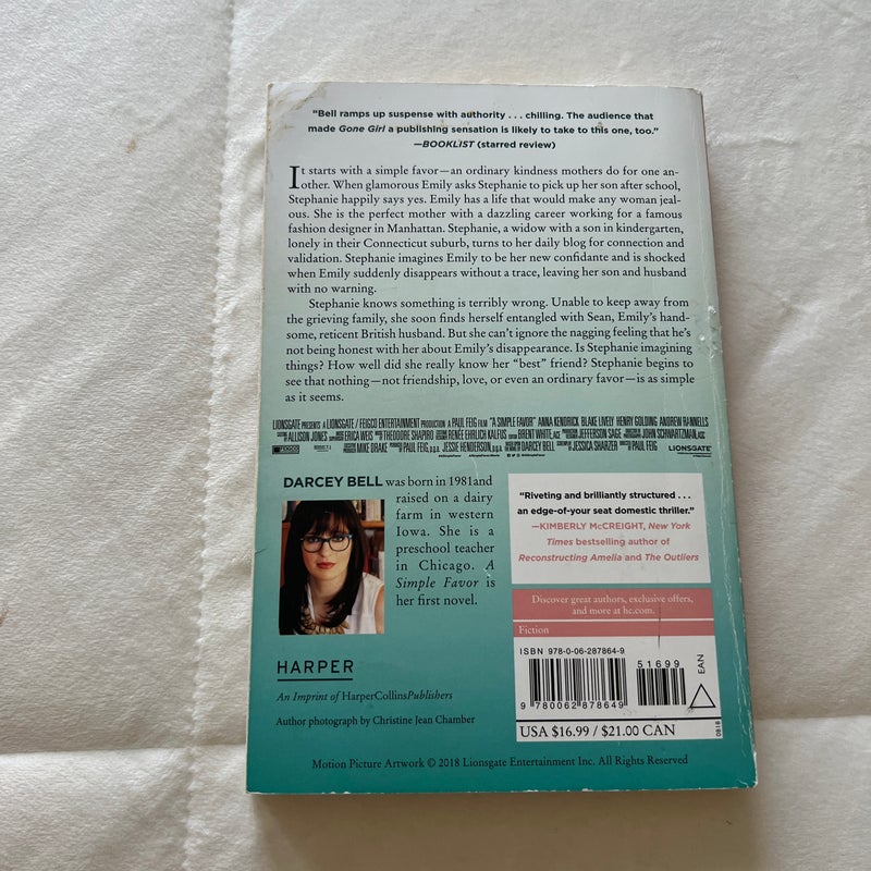 A Simple Favor [Movie Tie-In]