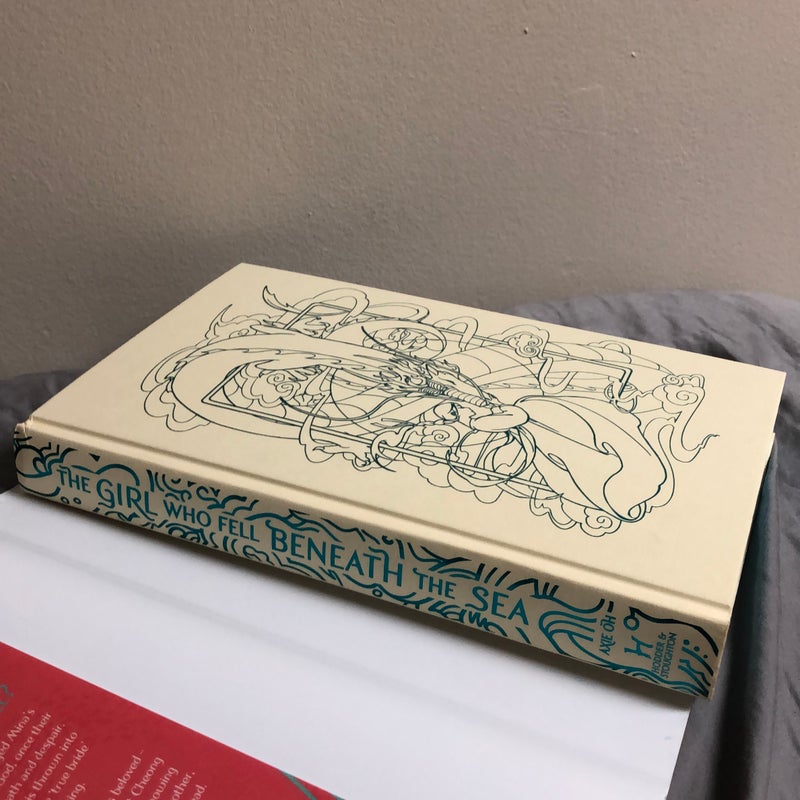 The Girl Who Fell Beneath the Sea (Fairyloot exclusive edition)