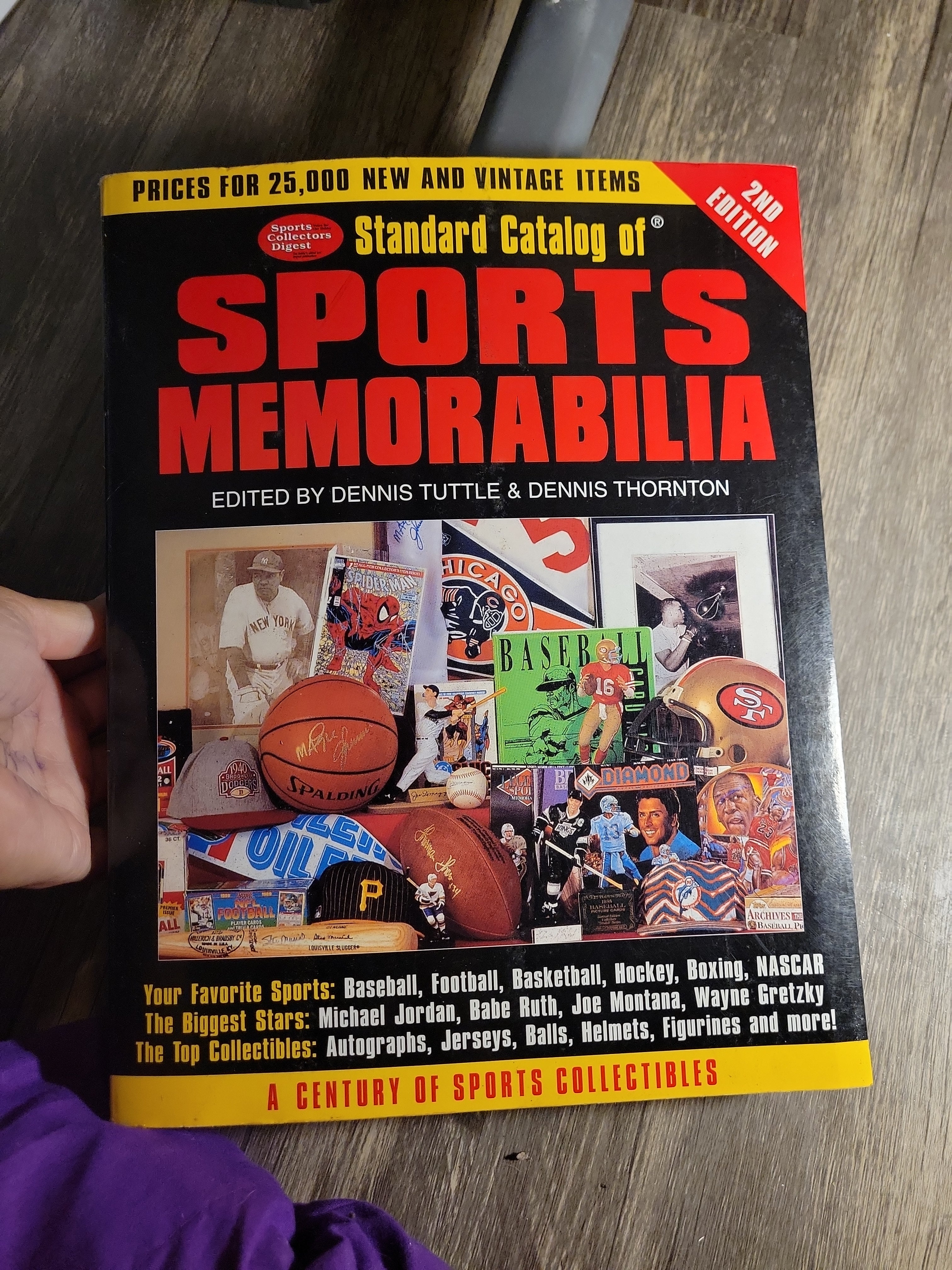 Standard Catalog Of Sports Memorabilia By Tom Mortenson