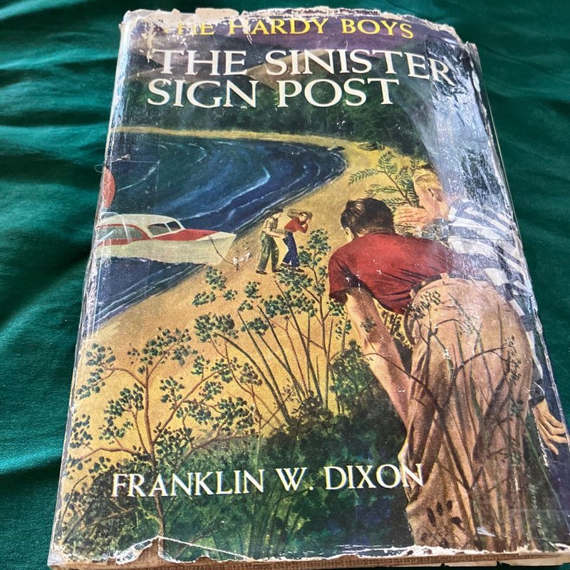 The Hardy Boys 15: The Sinister Sign Post