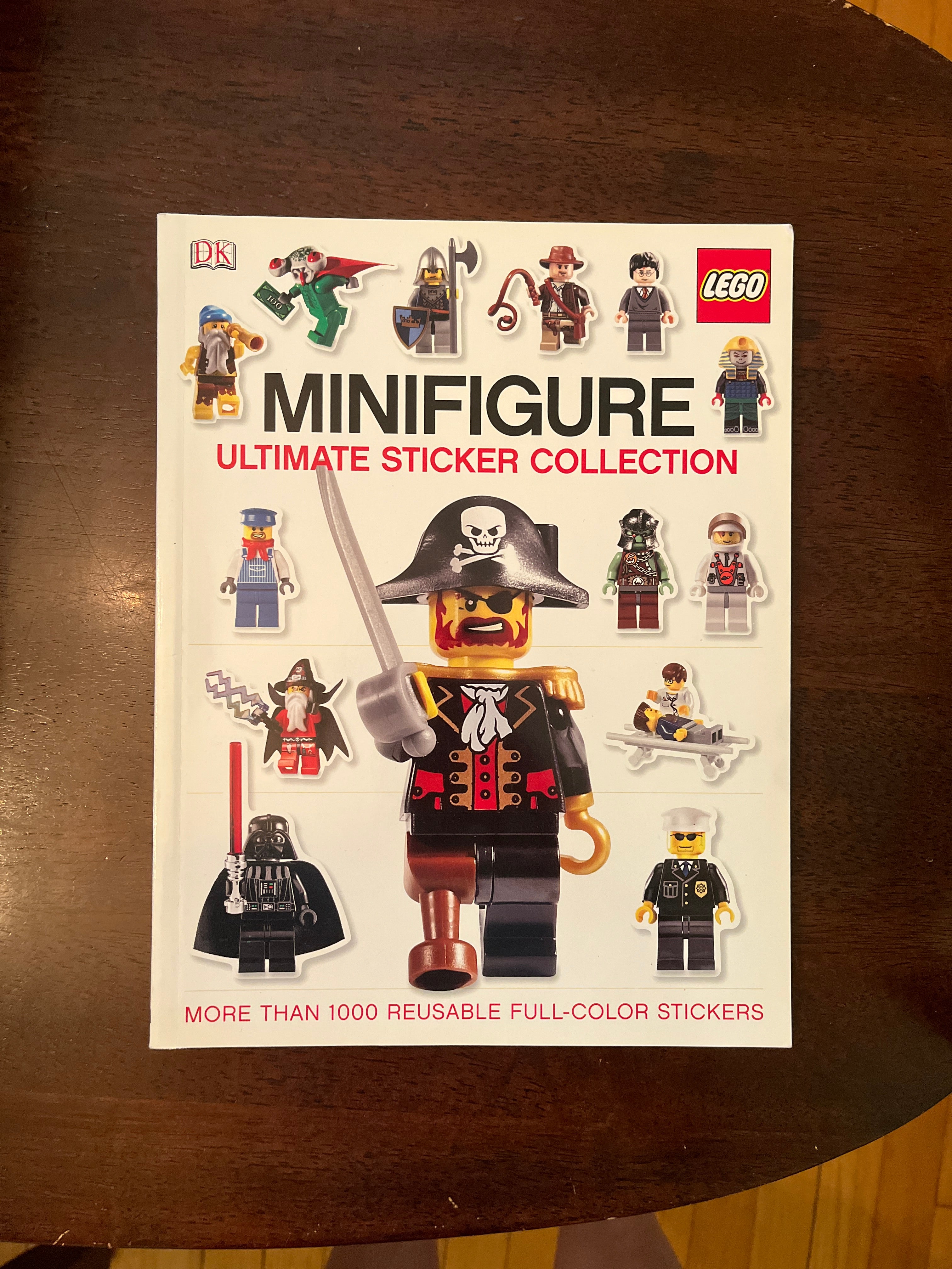 LEGO Minifigure Ultimate Sticker Collection