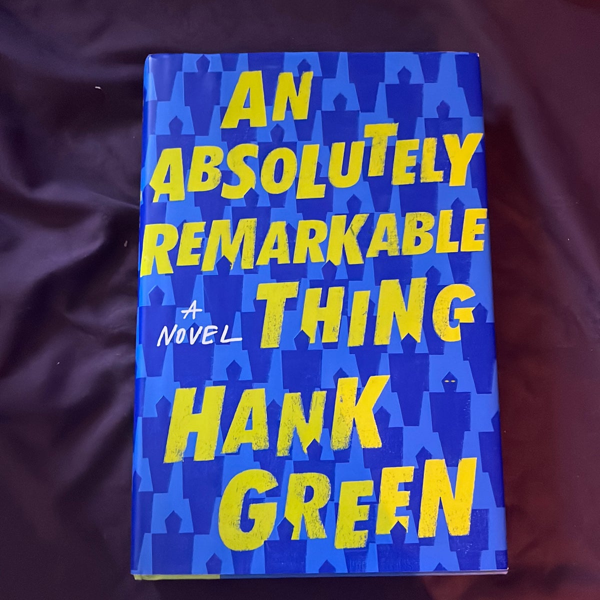 An Absolutely Remarkable Thing by Hank Green, Hardcover Pangobooks