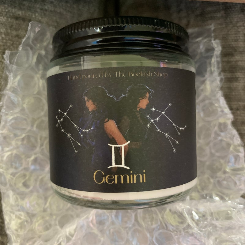 Bookish box Gemini twins candle