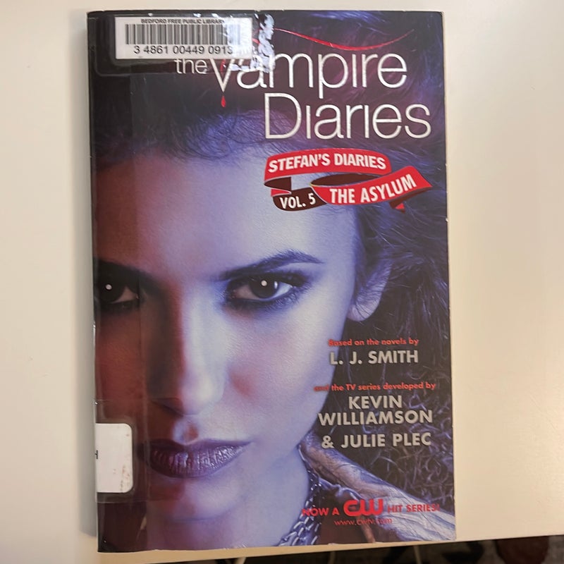 The Vampire Diaries: Stefan's Diaries #5: the Asylum