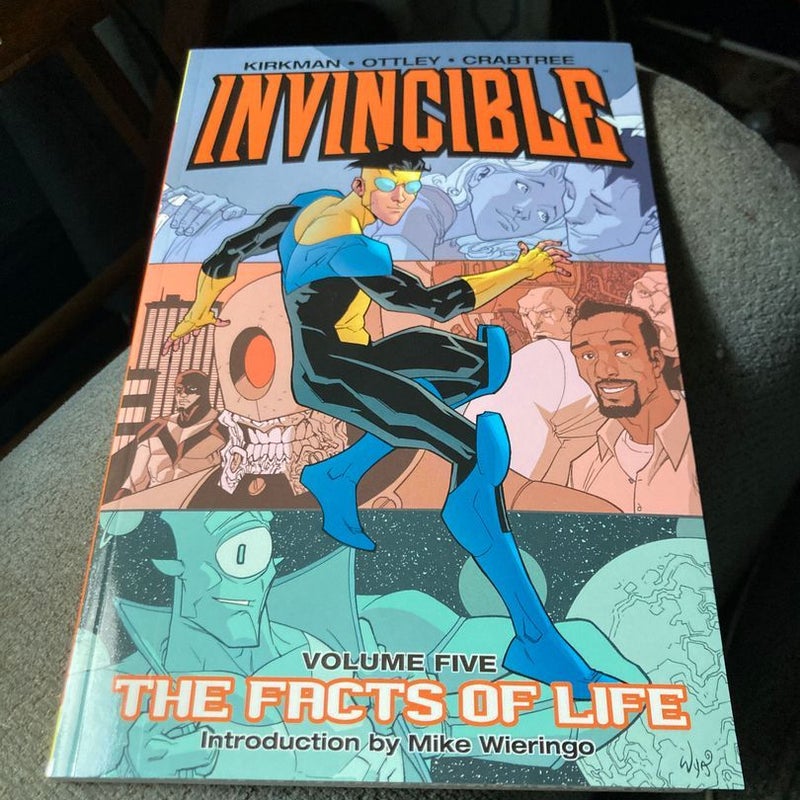 Invincible (Book 5): The Facts of Life by Kirkman, Robert