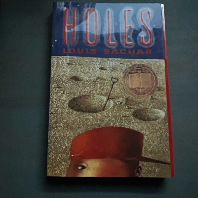 Holes by Louis Sachar 9780439244190
