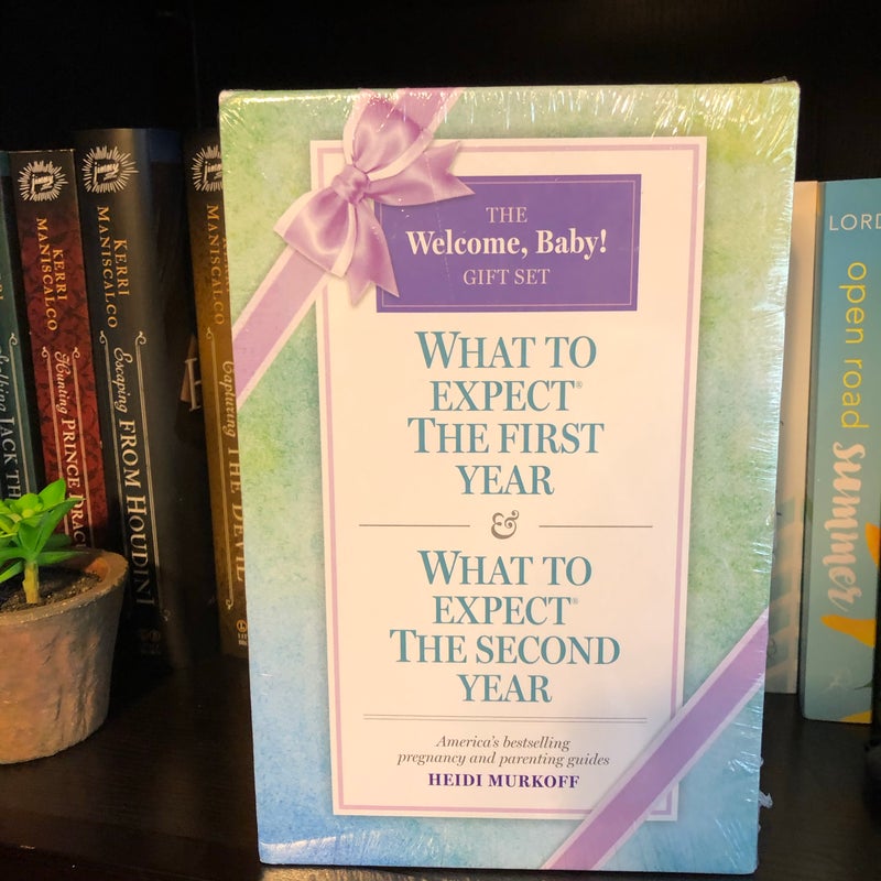 What to Expect: the Welcome, Baby Gift Set