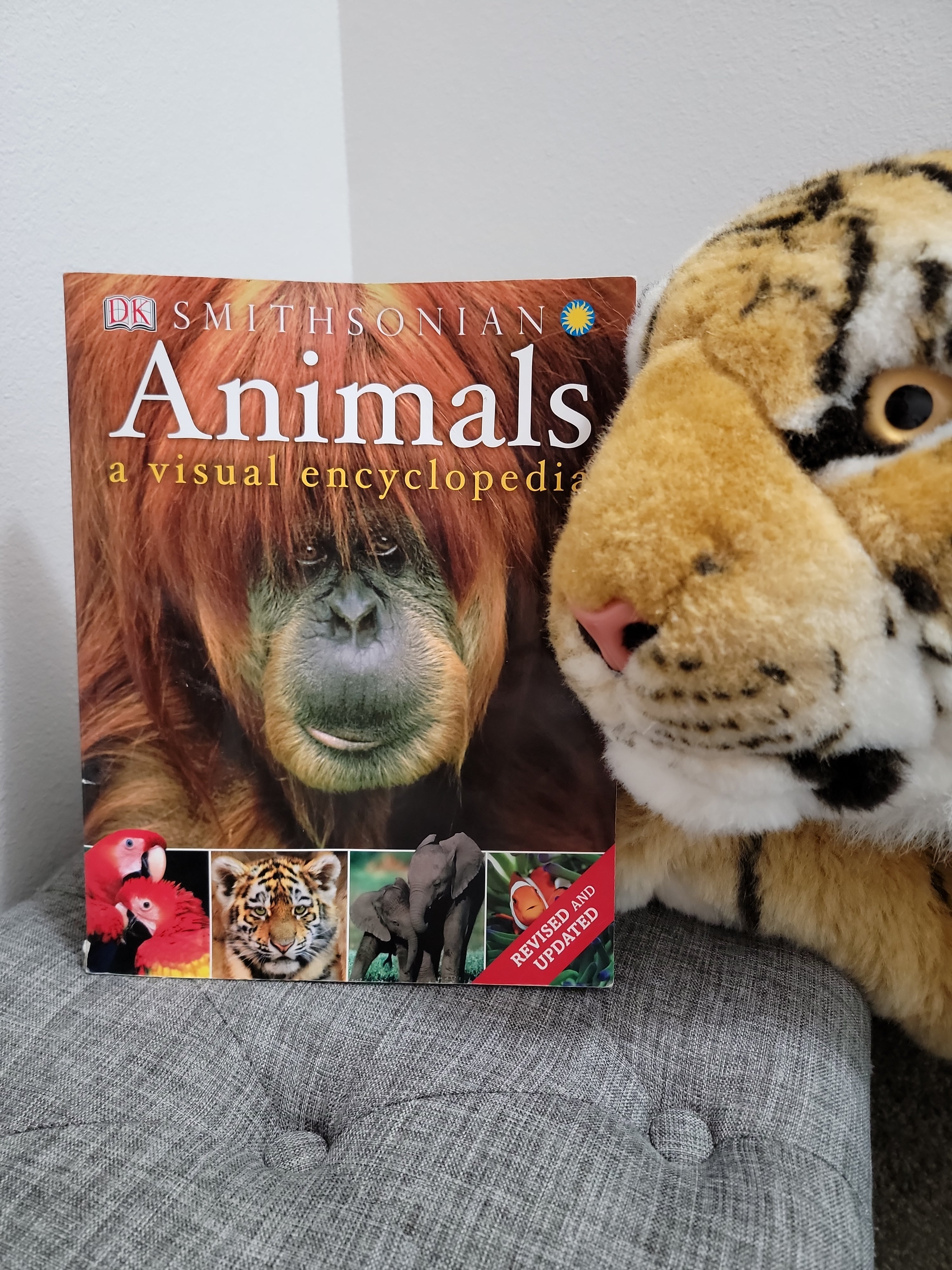 Animals: a Visual Encyclopedia (Second Edition)