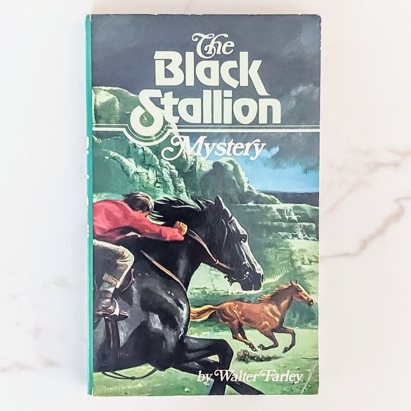 Black Stallion and Where the Red Fern Grows Vintage Bundle