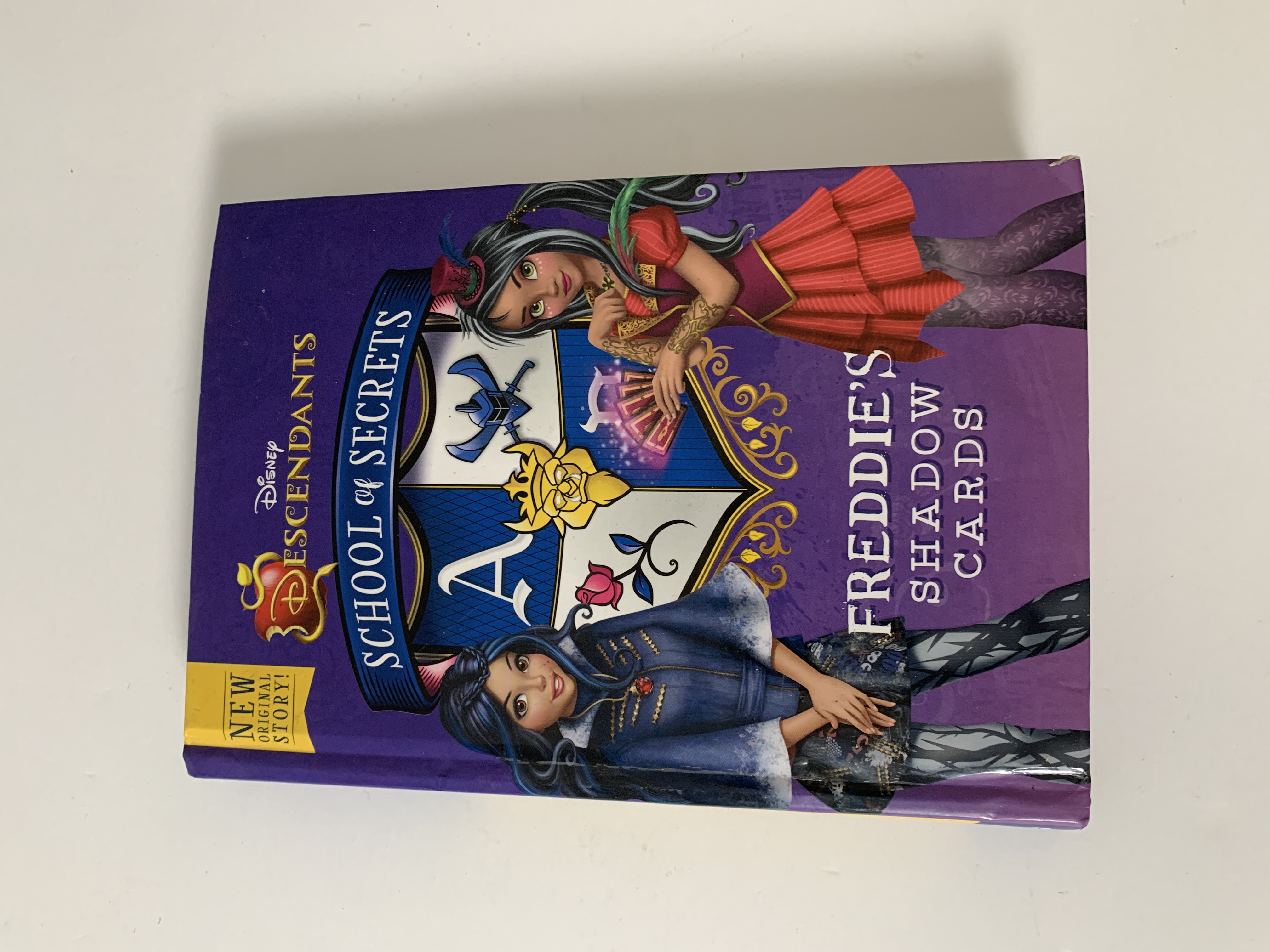 School of Secrets: Freddie's Shadow Cards (Disney Descendants)