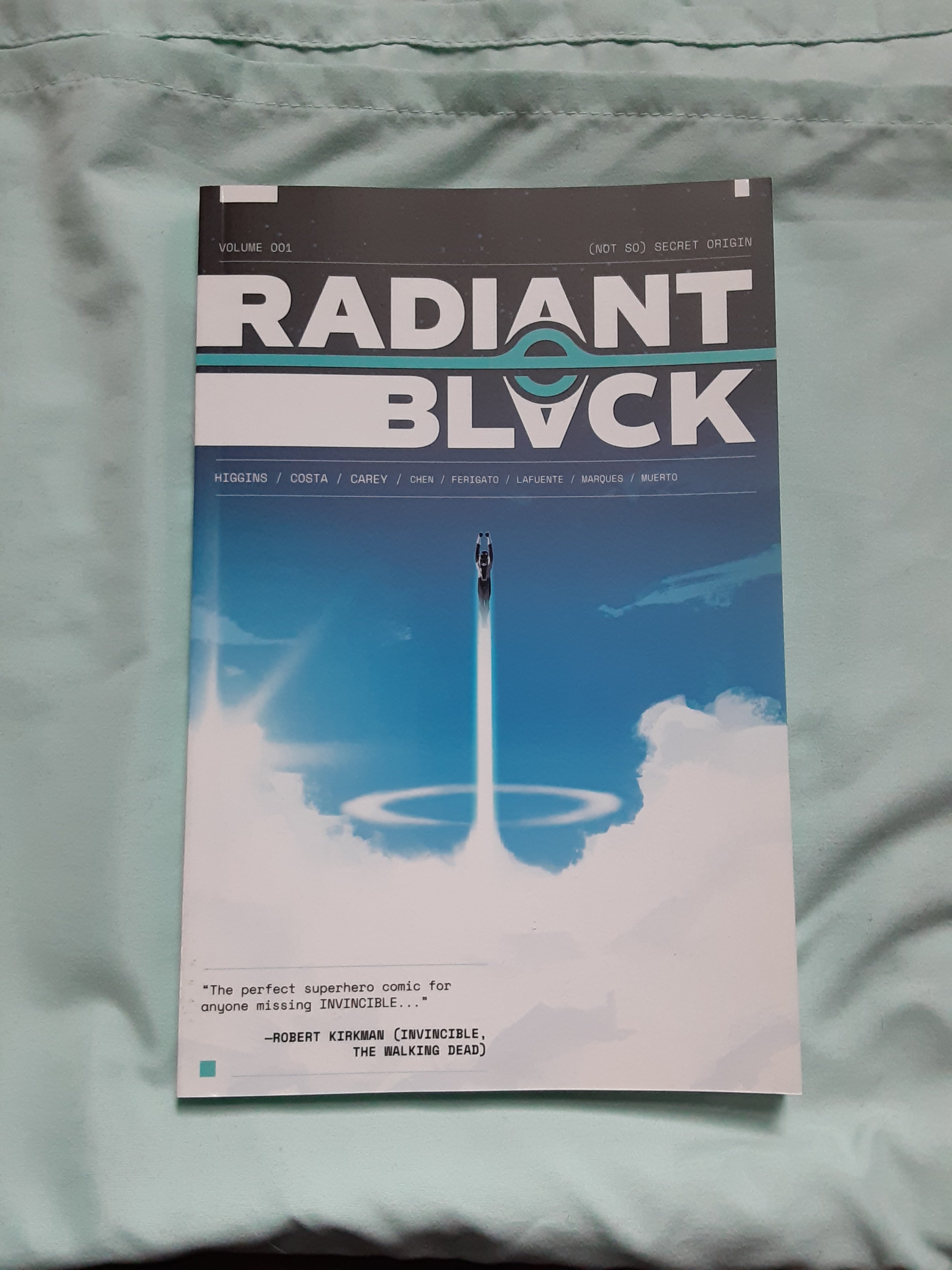 Radiant Black, Volume 1