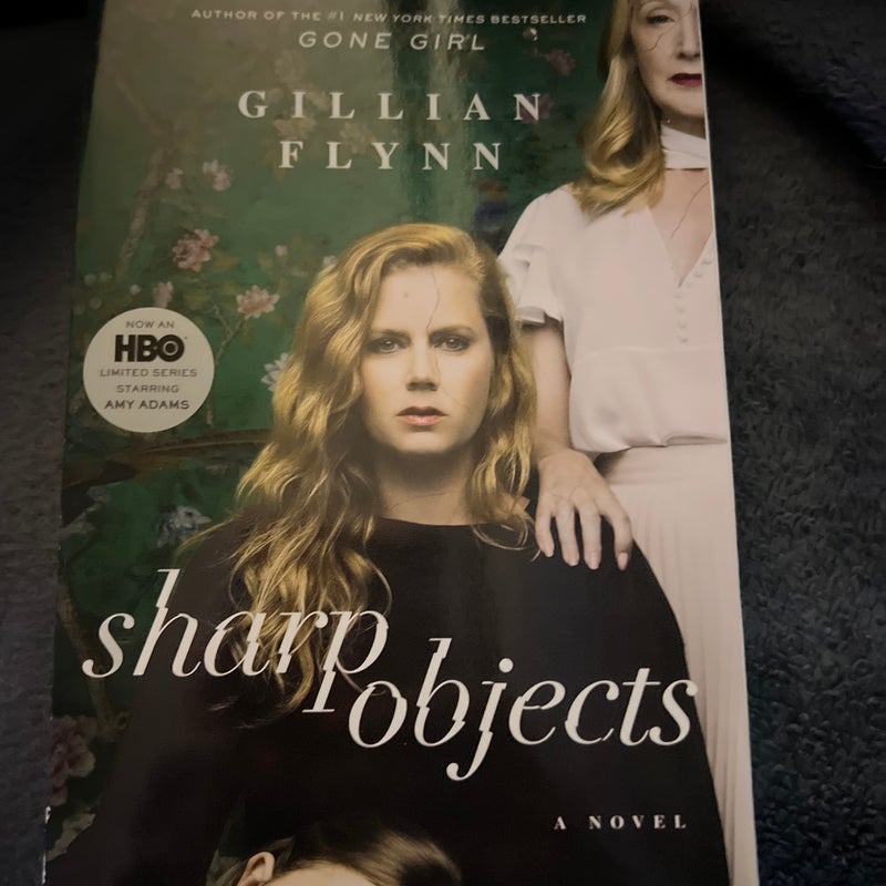 Sharp Objects (Movie Tie-In)