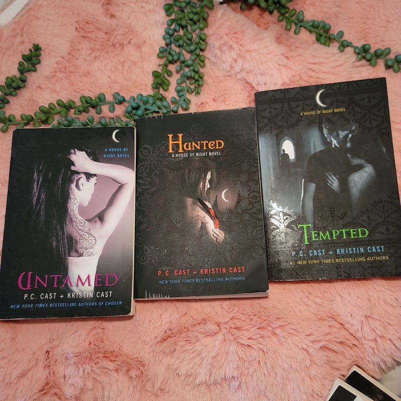 House of the Night series Books 1-7 and 9 & 11 with Otherworld Novels 