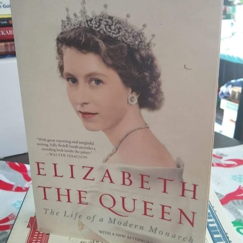 Royal Reading Set (2) Books by Assorted , Hardcover | Pangobooks