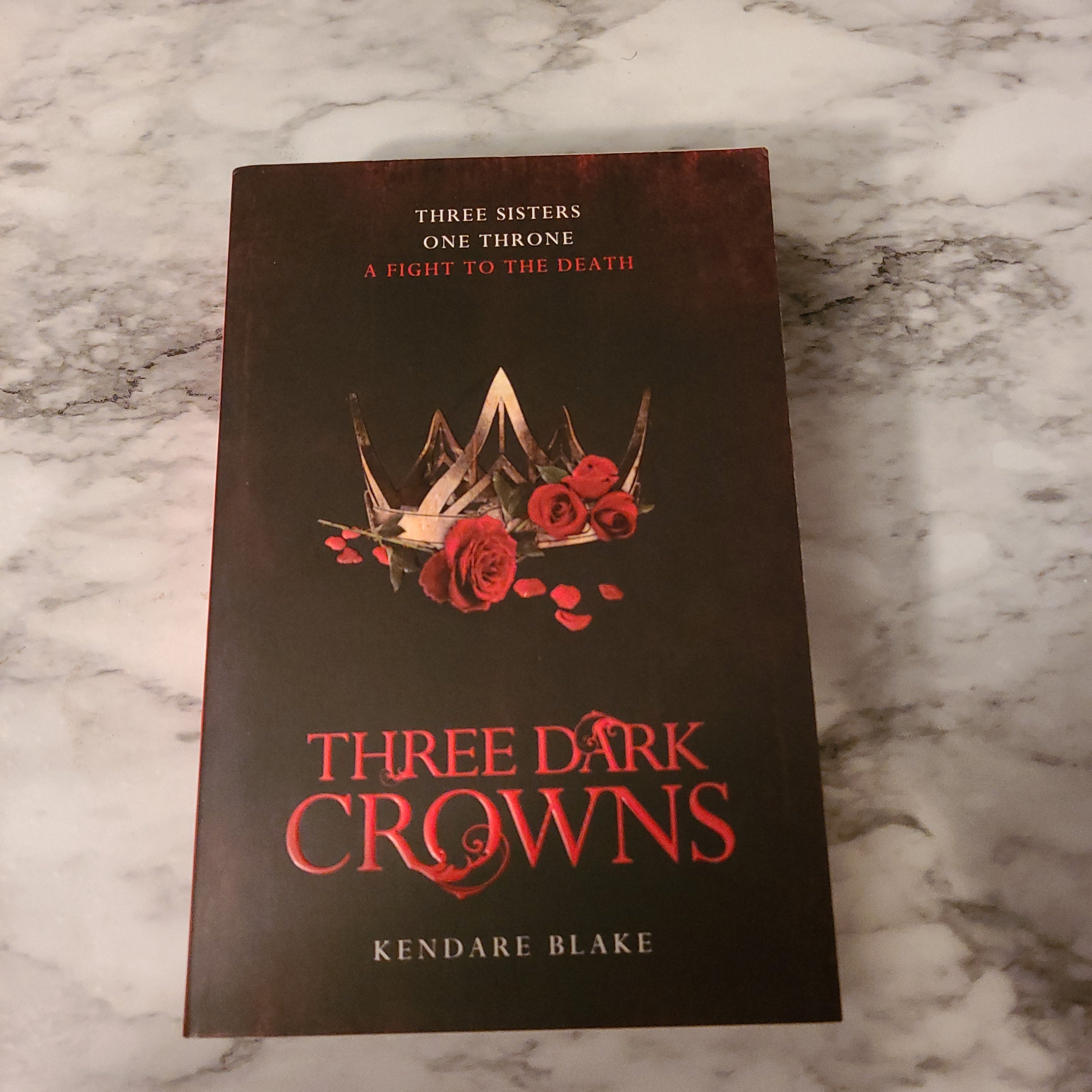 Three Dark Crowns: Three Dark Crowns Book 1