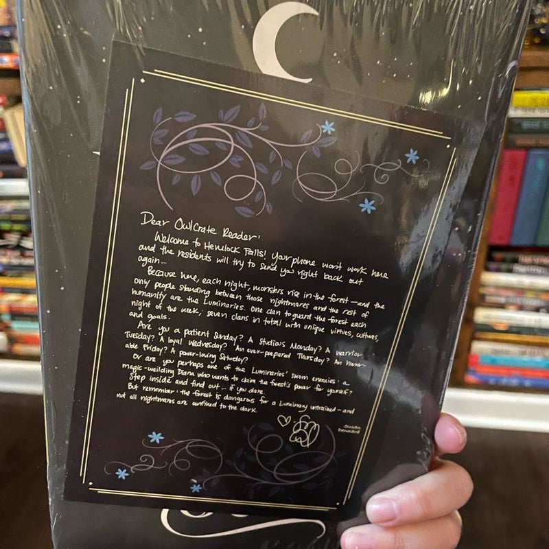 Signed sealed sprayed edges Owlcrate special edition - The Luminaries