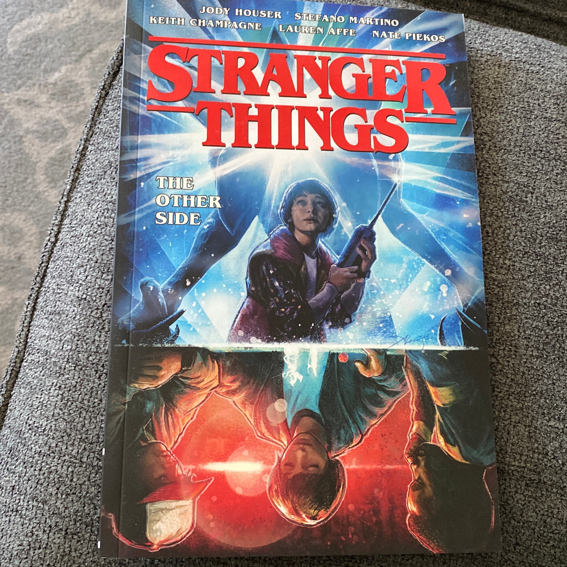 Stranger Things: the Other Side (Graphic Novel)