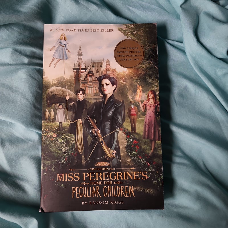 Miss Peregrine's Home for Peculiar Children (Movie Tie-In Edition)