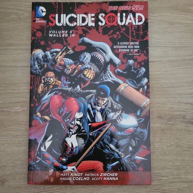 Suicide Squad Vol. 5: Walled in (the New 52)