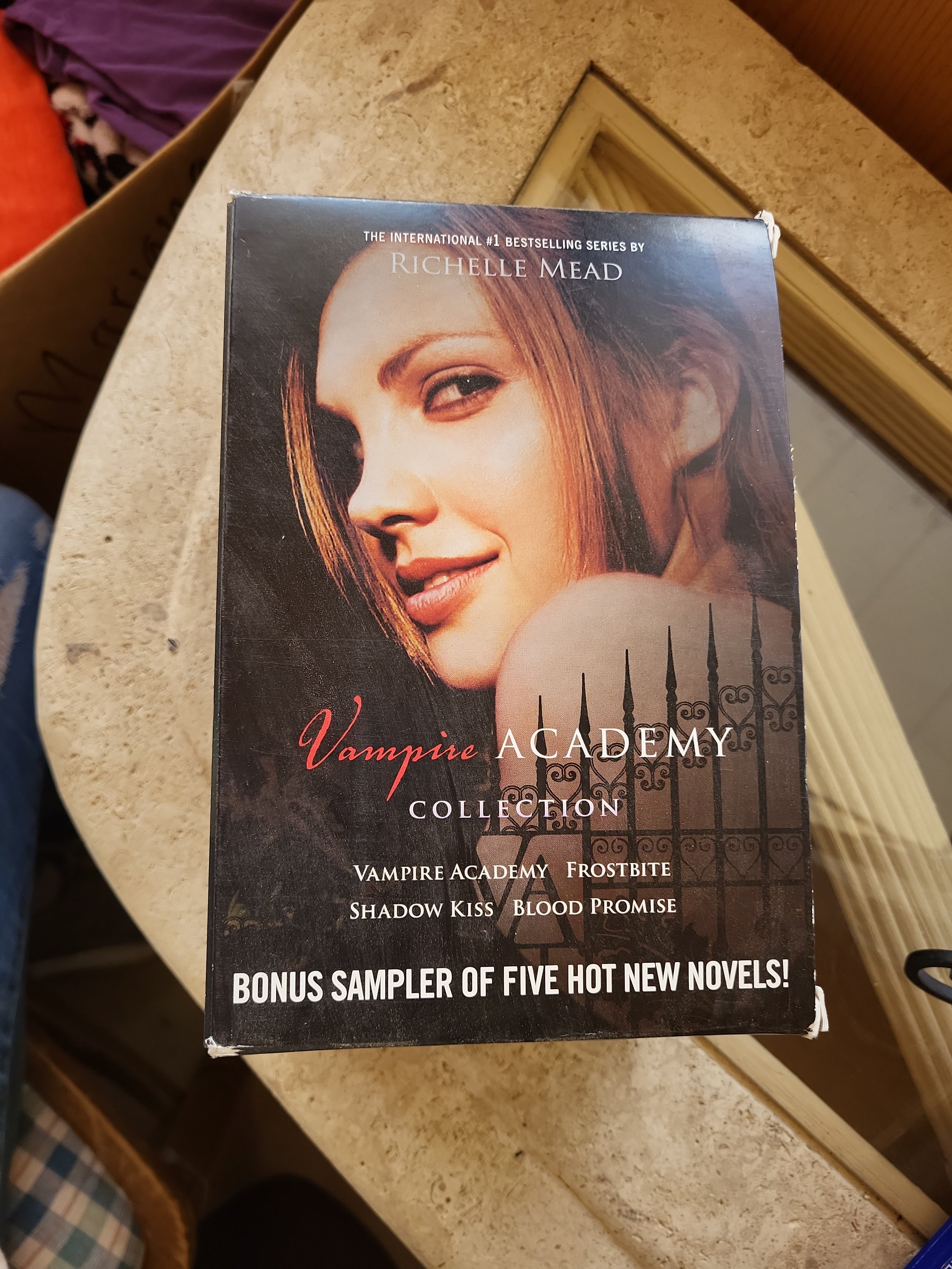 Vampire Academy Boxed Set