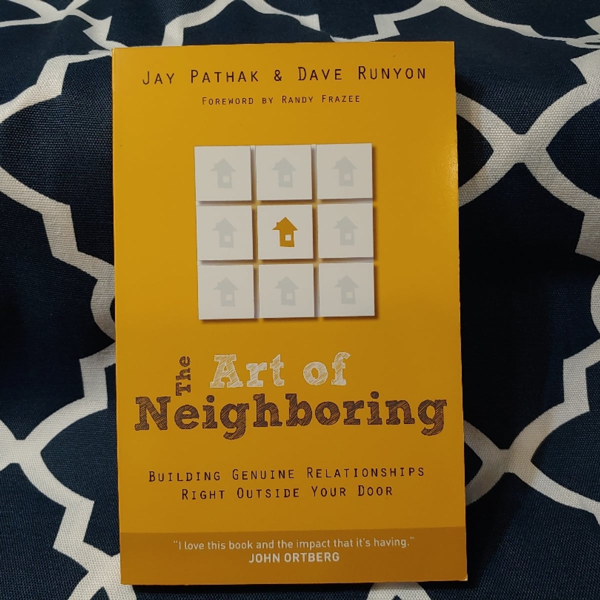 The Art of Neighboring