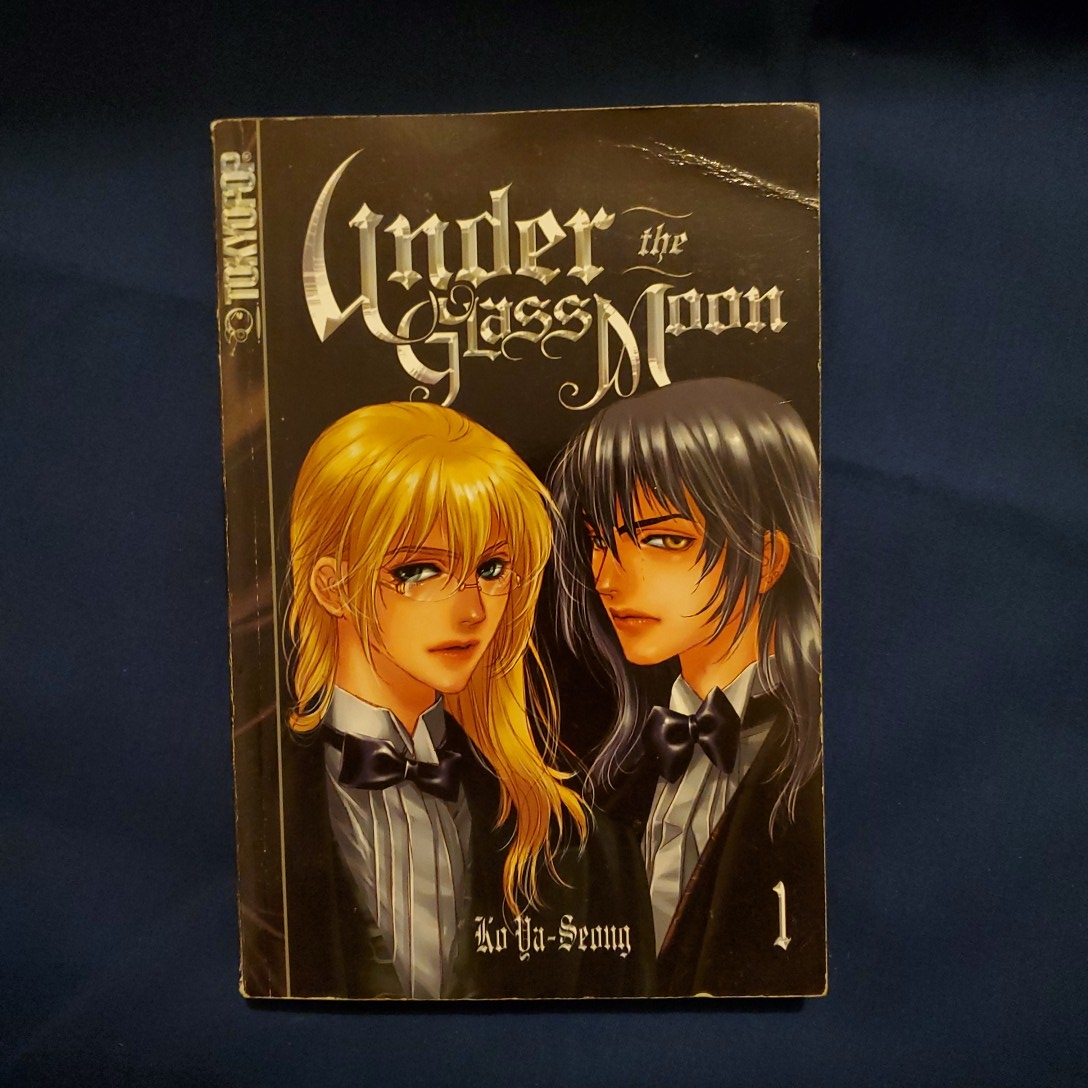 Under a Glass Moon vol.1