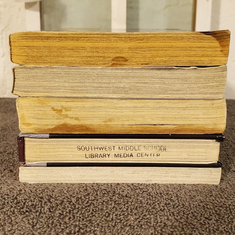 CLEARANCE Mystery manga bundle